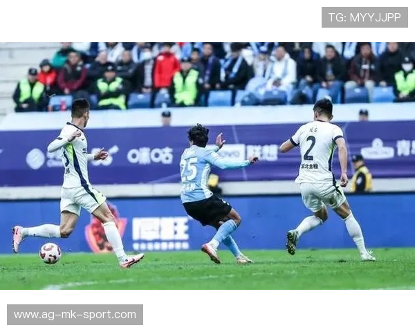 武汉三镇中场收缩速度惊人