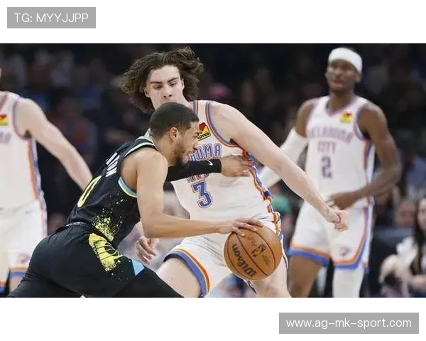 公牛团队内线强攻获得观众喝彩 公牛团队内线强攻获得观众喝彩